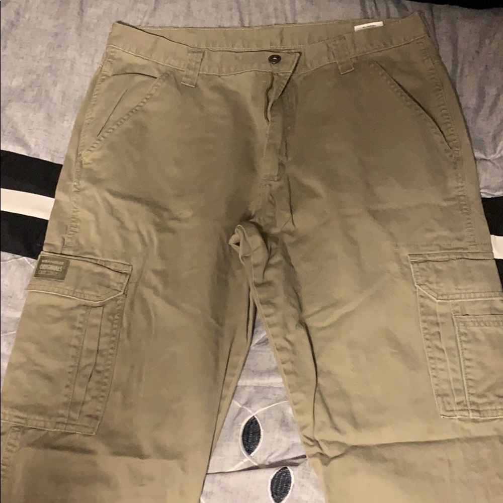 Men’s Cargo Pants. Wrangler Oringals